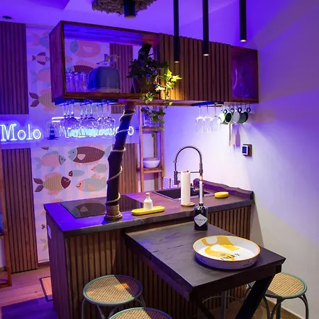 Molo Caracciolo アパート ナポリ