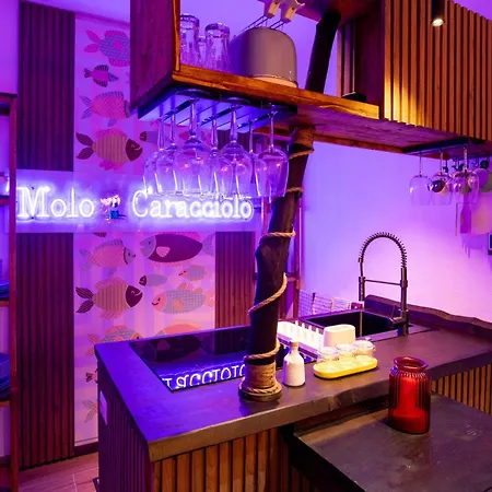 Molo Caracciolo アパート *