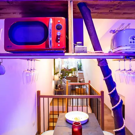 Molo Caracciolo アパート